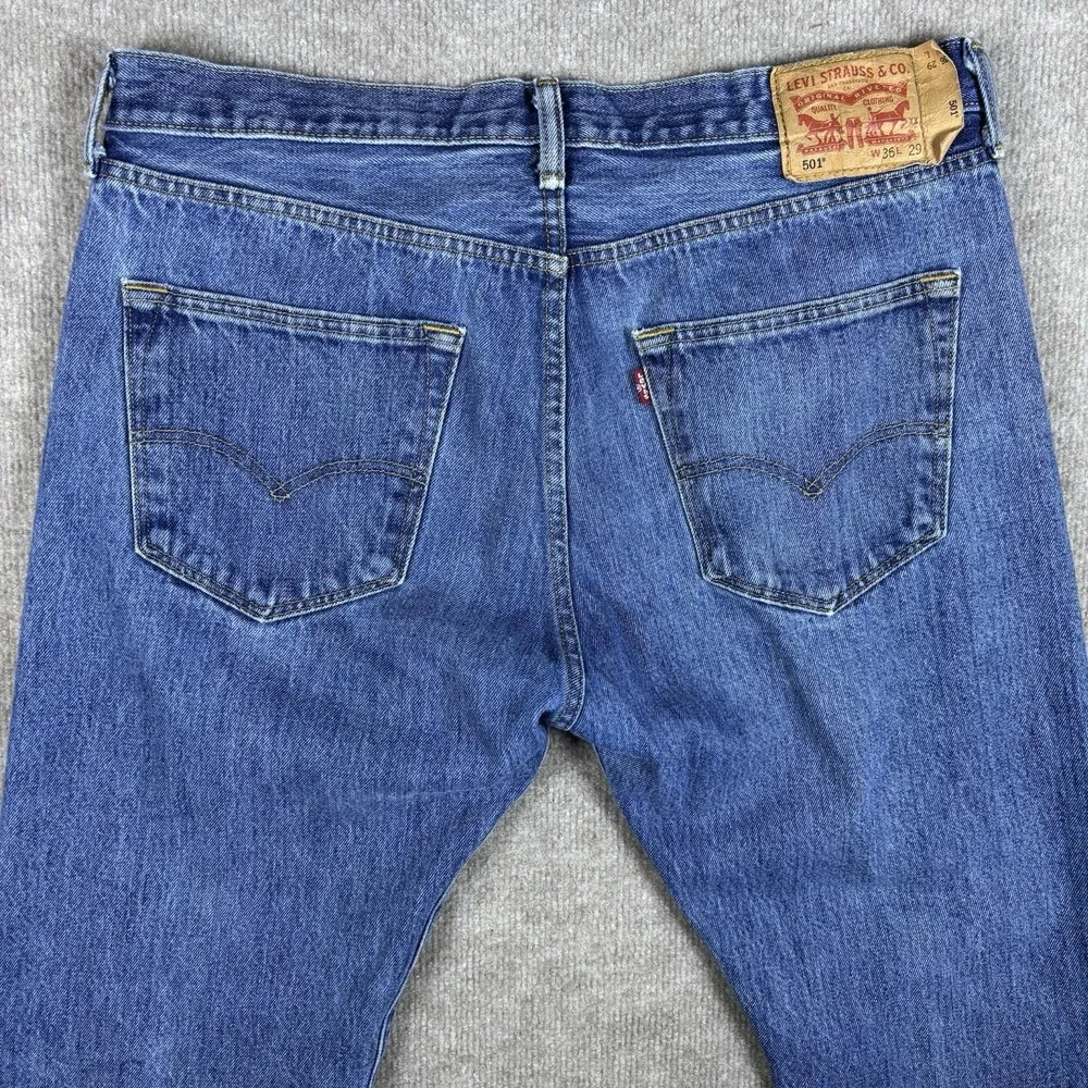 Levi's 501 Original Fit Jeans Mens W36 L29 Blue Button Fly Straight Denim USA